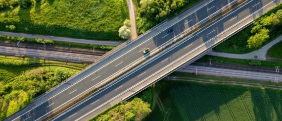 bernd-dittrich-Hpw3kjS7BMM-unsplash